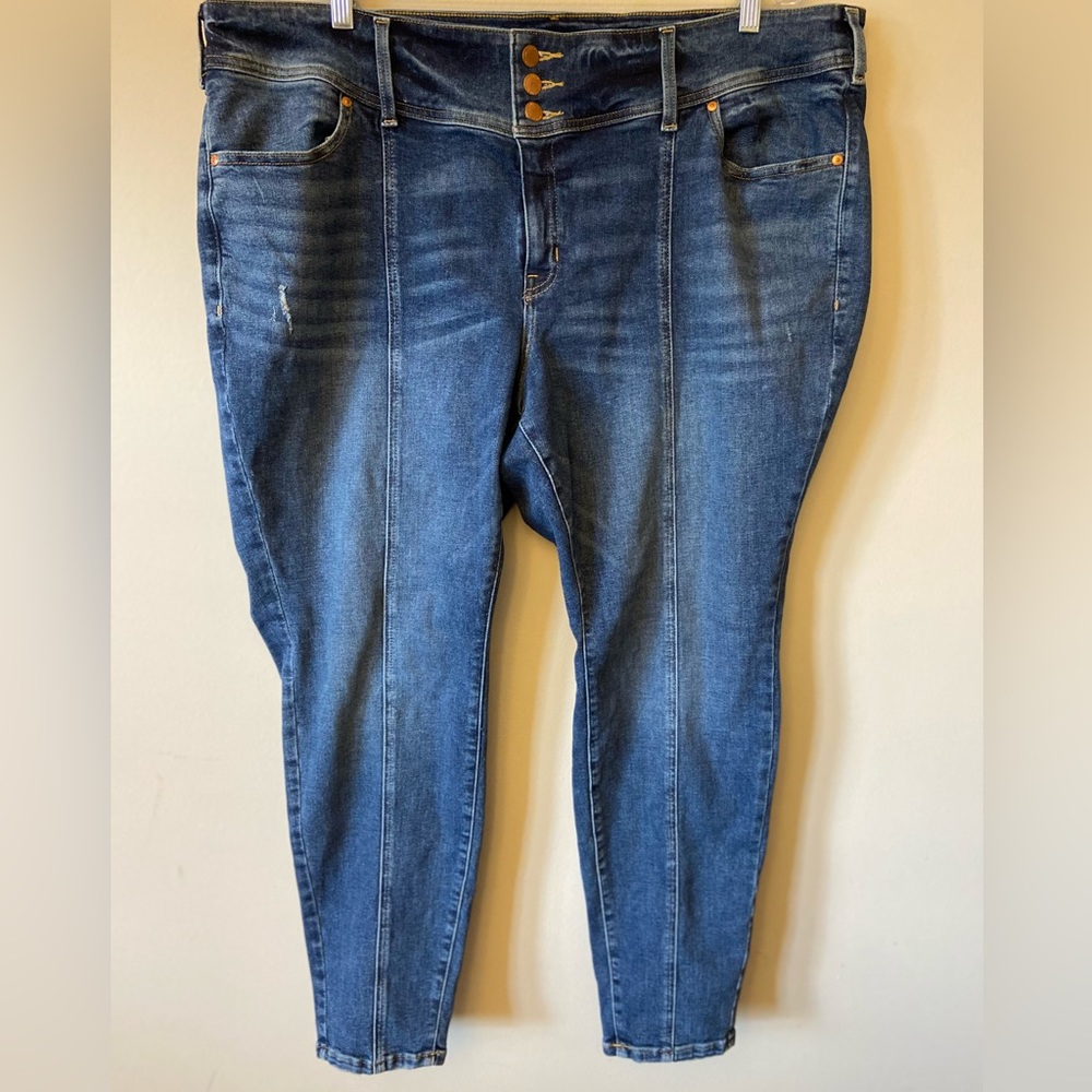 ⭐️ Lane Bryant Blue signature fit high rise 3 button Jegging women’s size 24